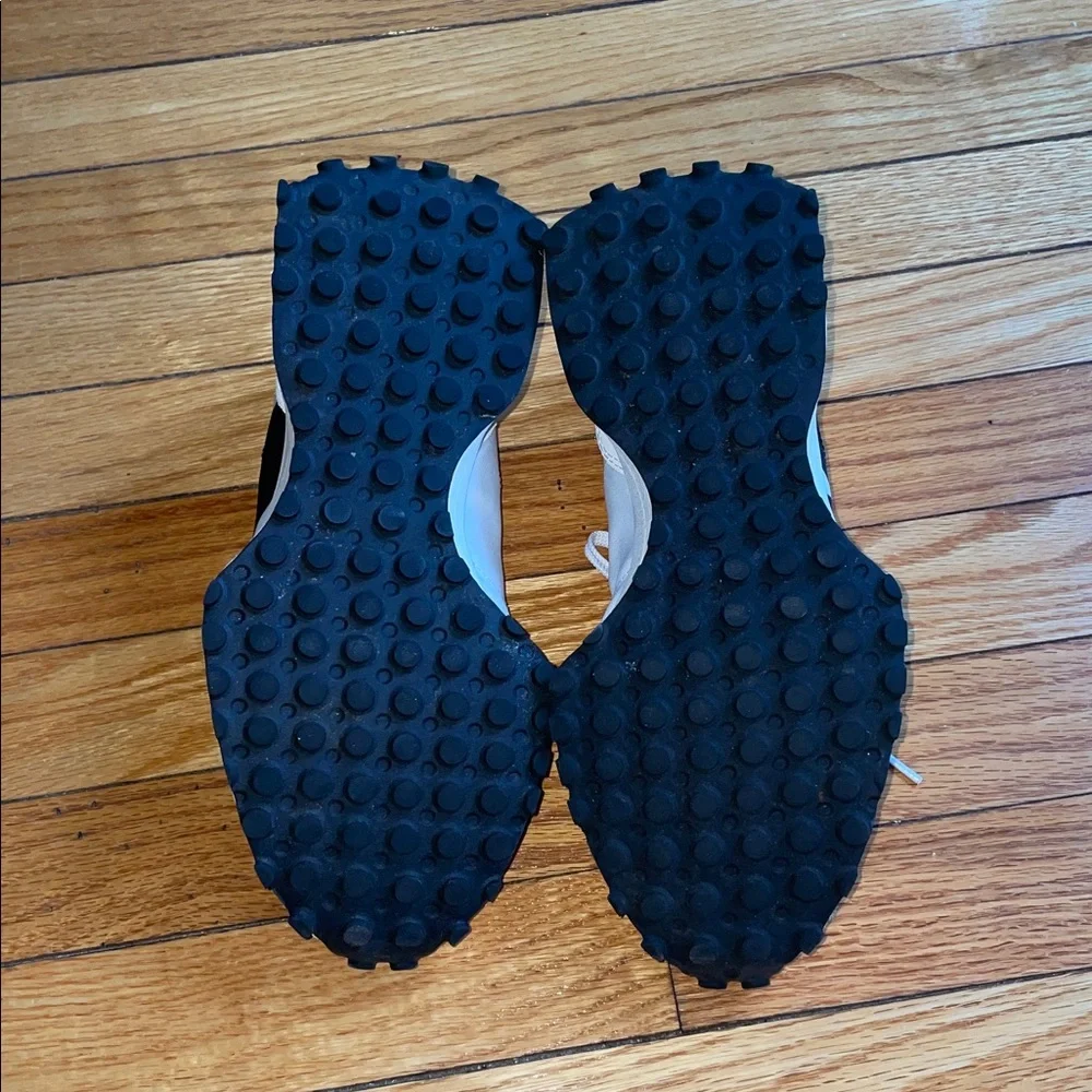 New Balance 327 White and Black Sneakers, women’s size 8.5 - Picture 5 of 6